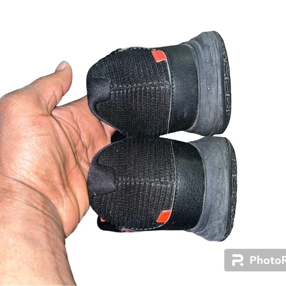 Black and Red Kylie Irving size good condition slightly worn - Picture 4 of 5